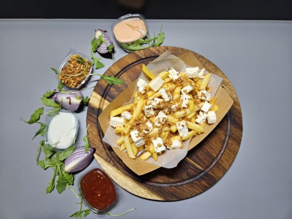 Cartofi prajiti cu branza telemea si ceapa crispy 580g