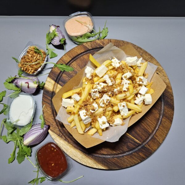 Cartofi prajiti cu branza telemea si ceapa crispy 580g